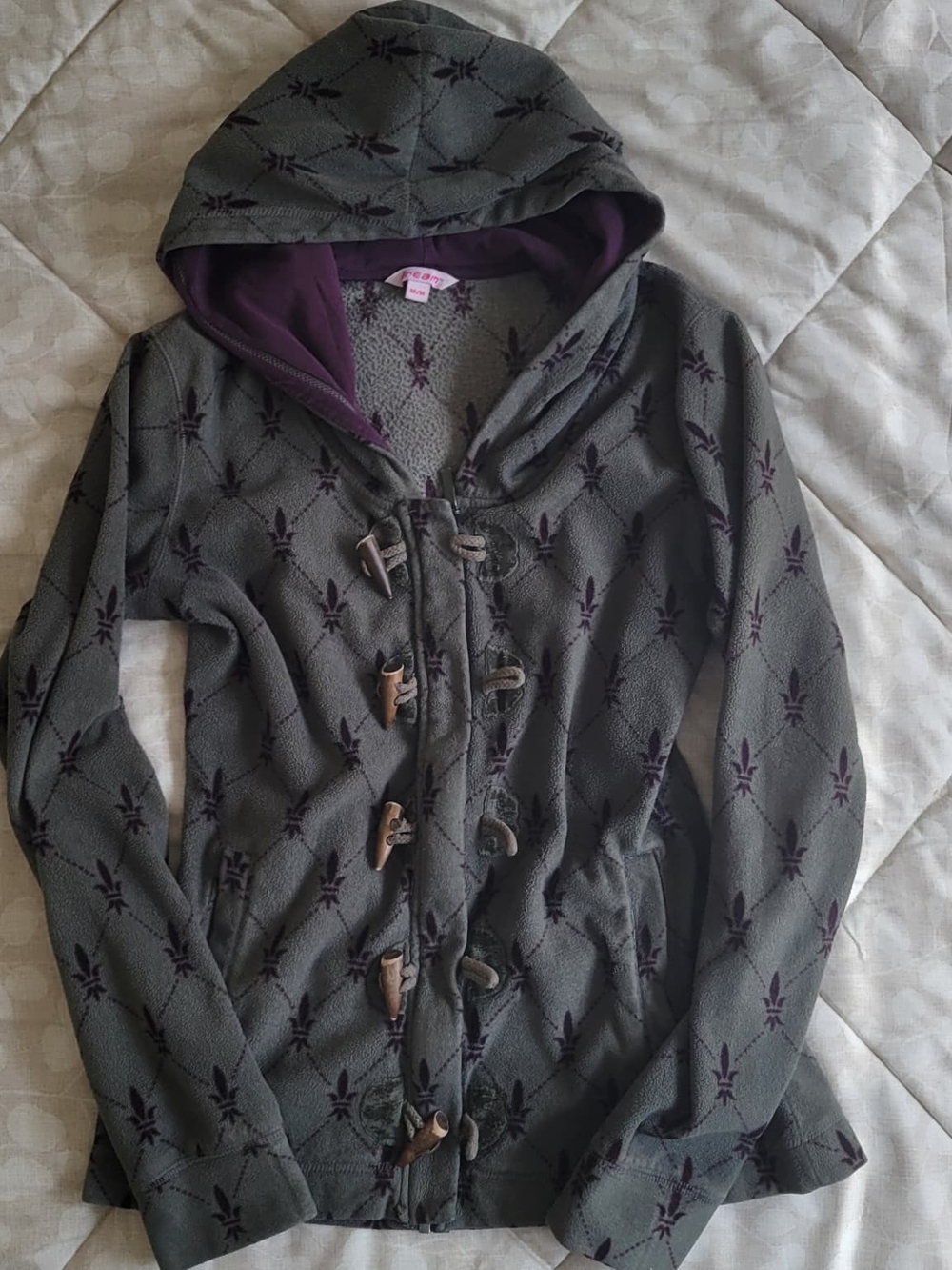 Y2K  toggle hoodie /grey fleece hoodie features a dark purple interior/Size M